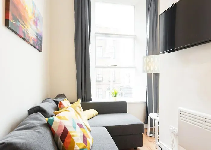 Cosy 2bed Super Location