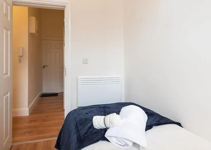 Cosy 2bed Super Location Apartment